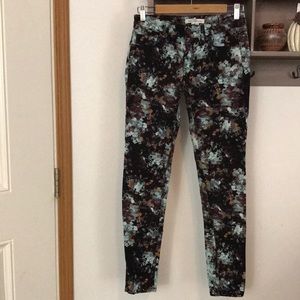 BCBGeneration brûlée, floral jeans, skinny, size 25